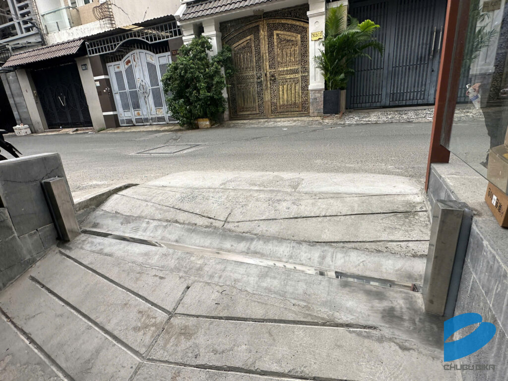 Cửa chống ngập inox - Chububika